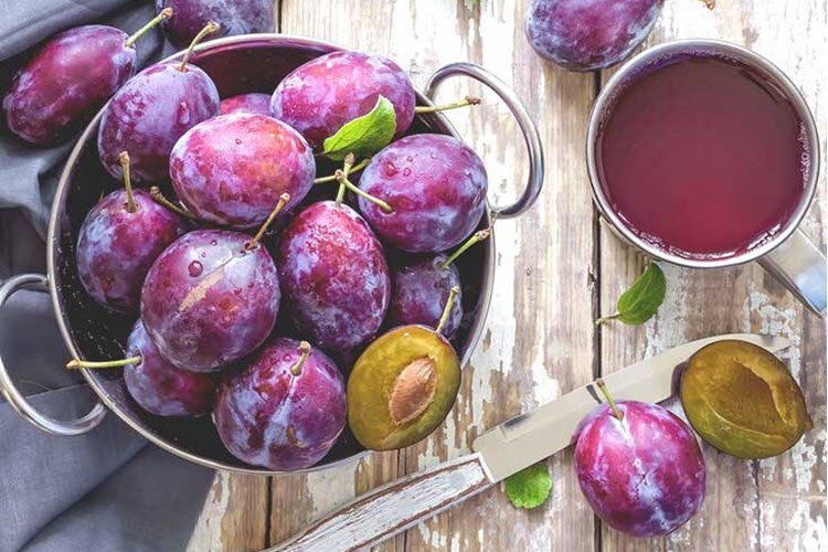 11 Health Benefits of Prunes and Prune Juice